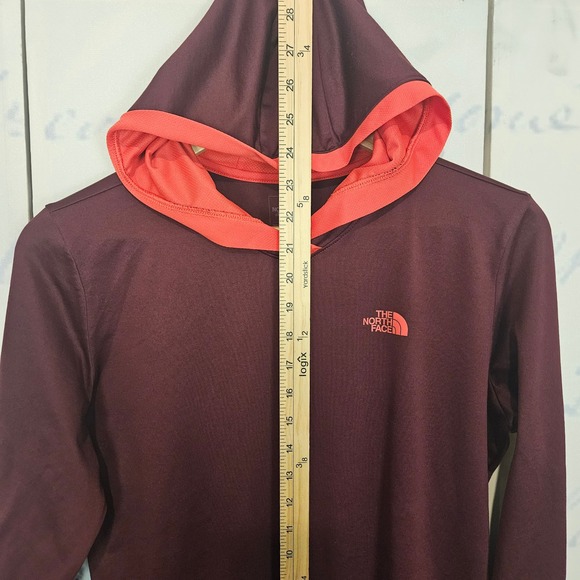 The North Face Womens Burgundy Flashdry Hoodie Thumbhole Athleisure M - Picture 6 of 7